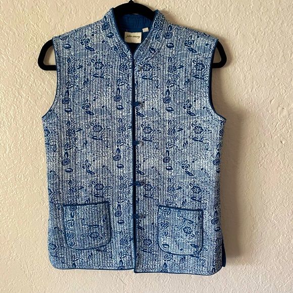 Julia Amory Quilted Wellington Vest Size XS Blue White Reversible Chic Fall - Picture 1 of 9